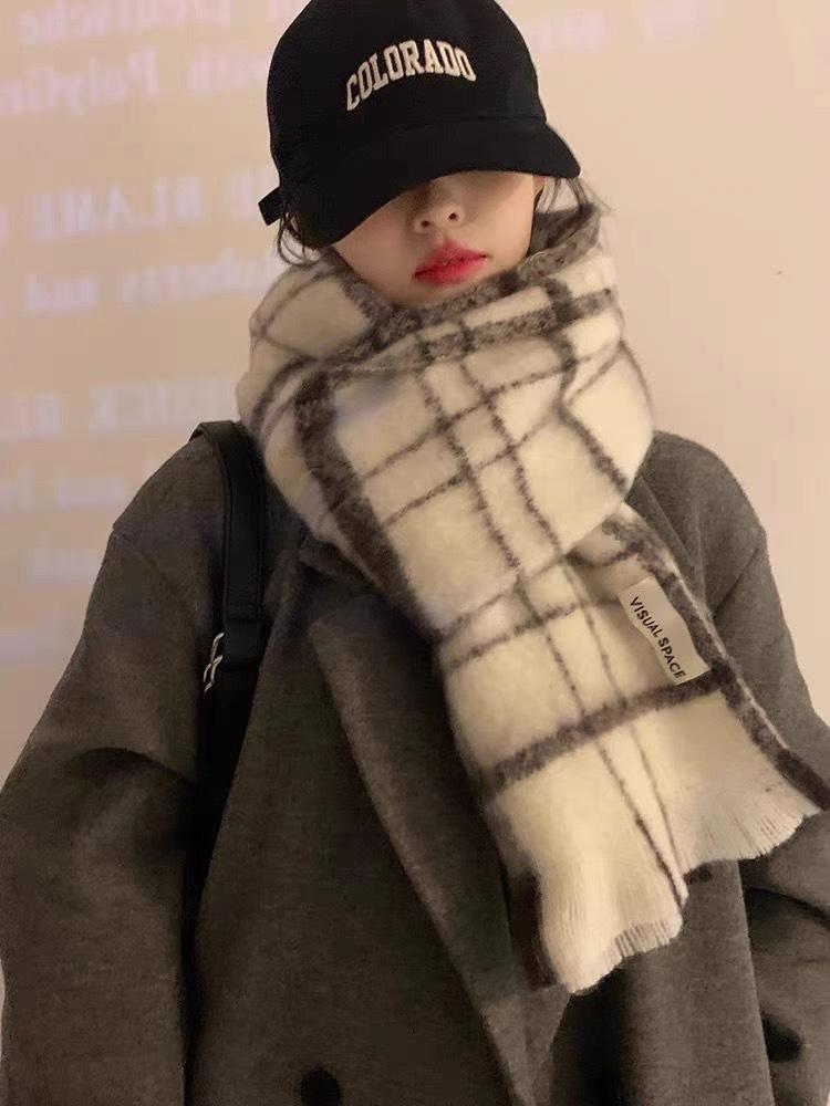 Korean version of wool plaid scarf women's winter new fashion versatile thickened warm student couple plush scarf men