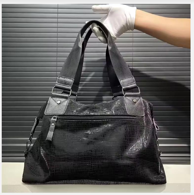 Ladies' Fashionable Diamond Jewelry Cute Teddy Bear Handbag, Large Capacity, Personalized, Elegant, Shiny Shoulder Bag