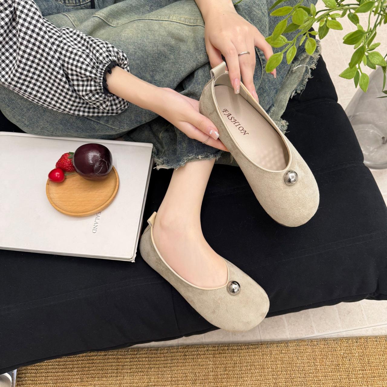 

22 autumn soft leather elegant flat-bottomed casual light mouth ladyshoes round head French single shoes 35 бежевый