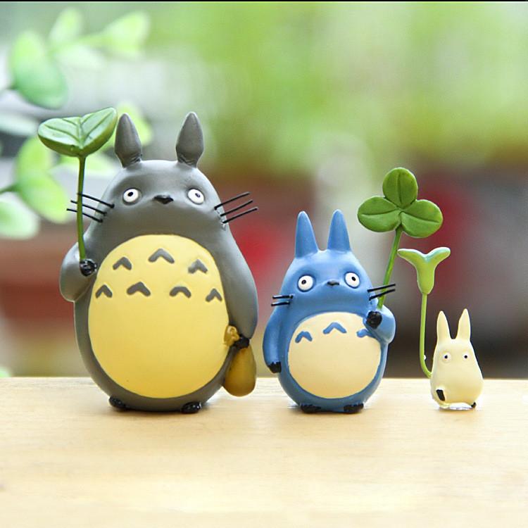 My Resin Neighbor Totoro Figurine Holding Lotus Leaf Design For Tabletop Gift