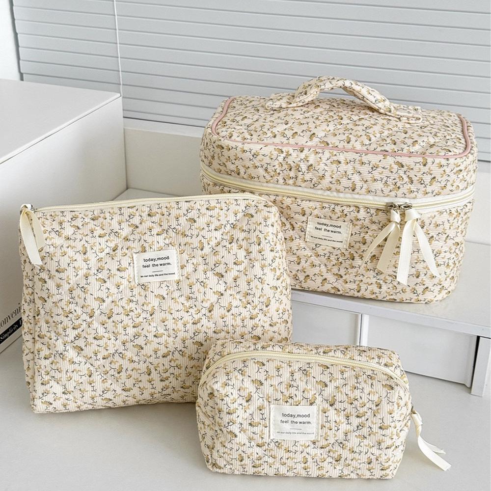 

Wholesale Vintage Women Floral Print Cosmetic Pouch Handbag Travel Orgainzer Make Up Storage Bag Large Capacity Quilted Bag Small