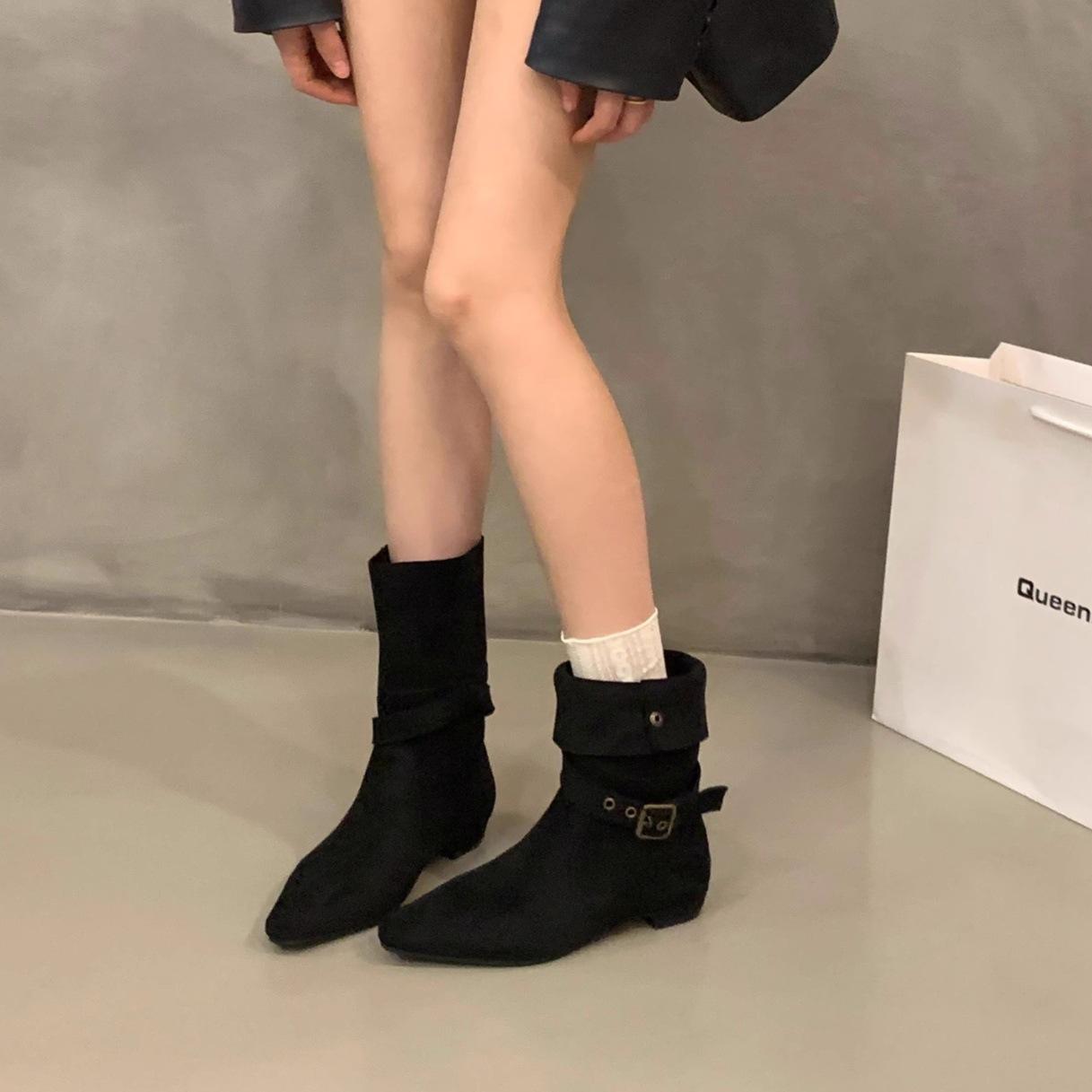 

[Fanfna] 2025 autumn new retro Maillard color pointed two wear versatile short boots women s Martin boots 35