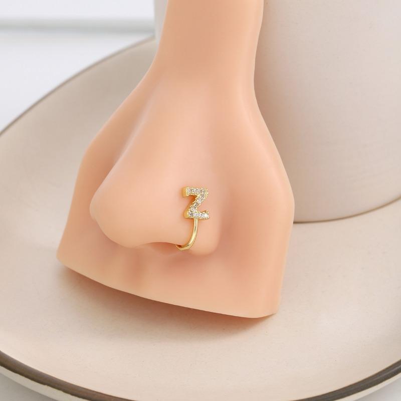 A 26-letter U-shaped Diamond-encruted Nose Stud Without A Pungent Clip