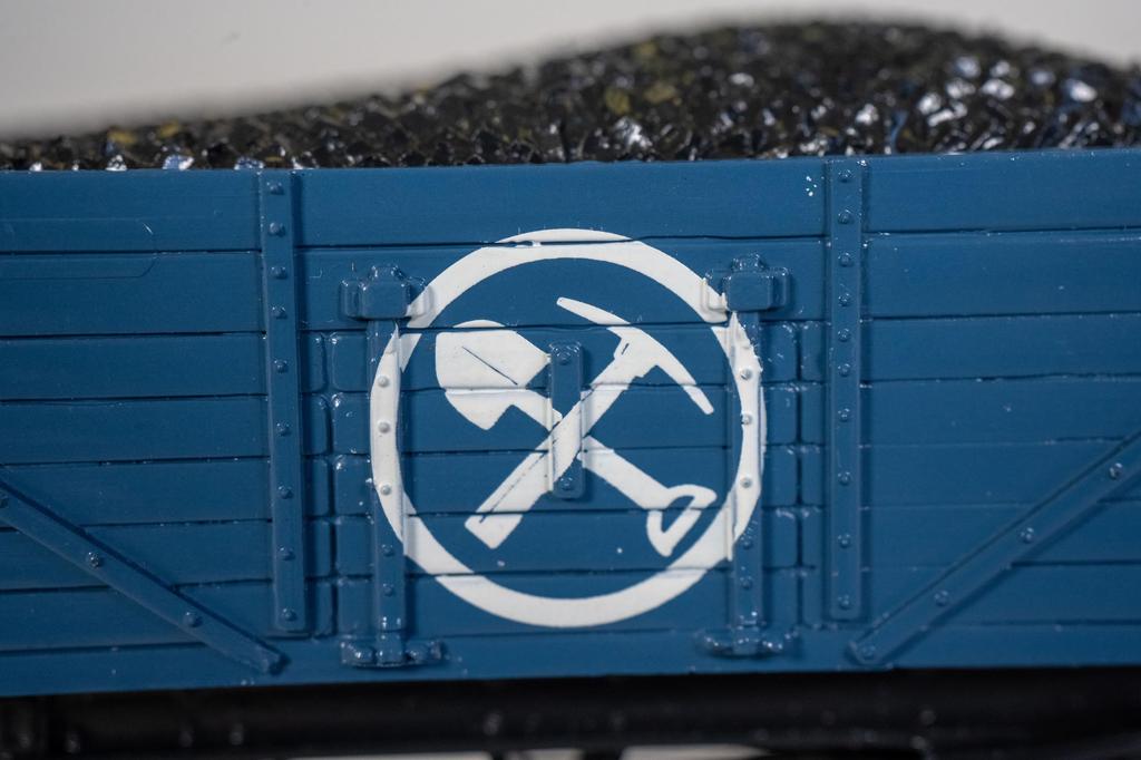 Bachmann HO Gauge Thomas the Tank Engine Coal Car Blue Railway Model Freight Car 28-77001