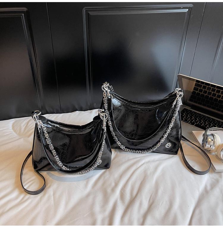

2025 Women s Retro Shoulder Bag: Simple, Versatile Crossbody & Handbag Small чёрный