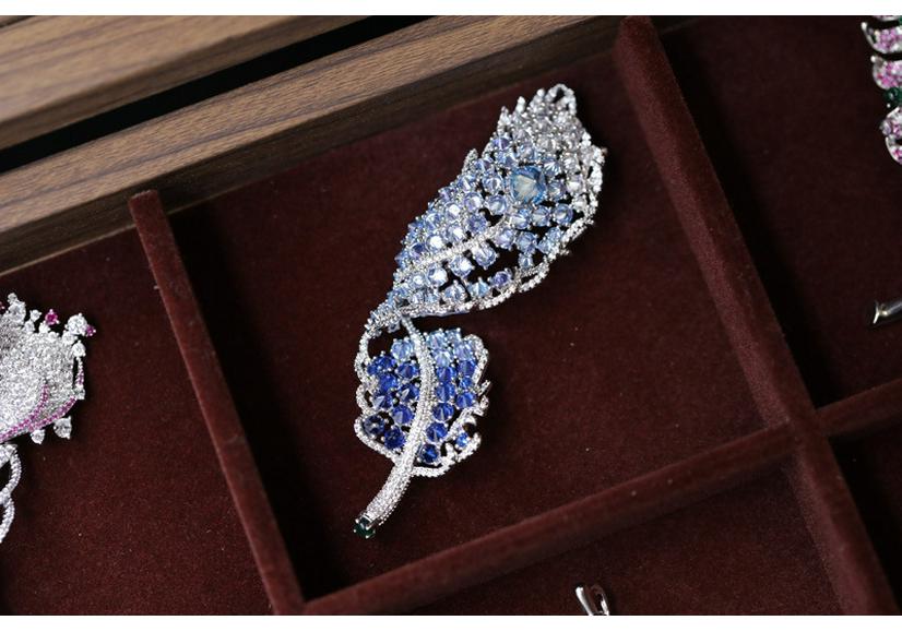 Elegant Zirconia Feather Brooch for Women s Suit – Luxury Dinner Party Accessory