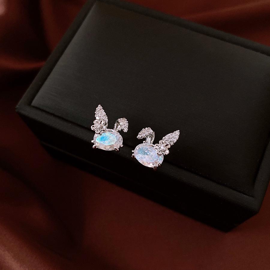 

Винтажные ретро серьги-пусеты Серебряная игла - Элегантные, универсальные, высококлассные серьги в придворном стиле.