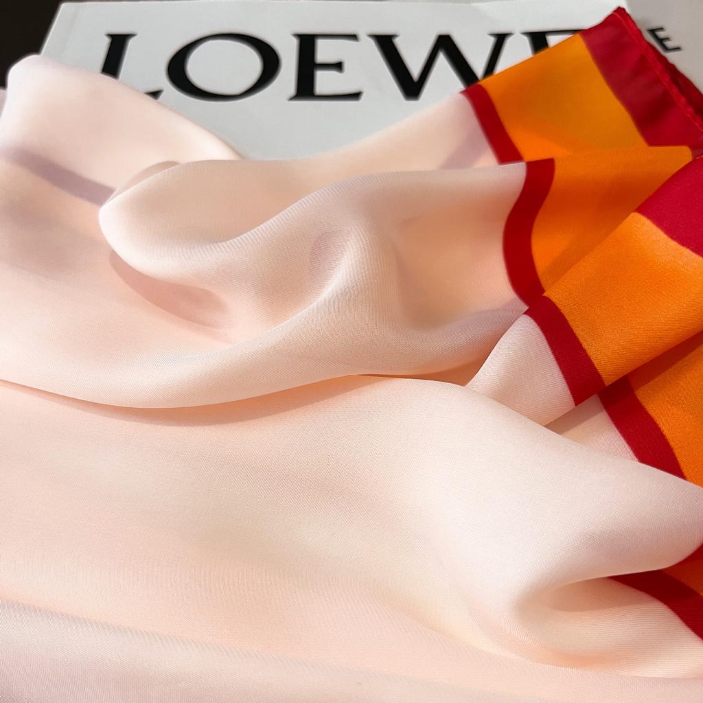 Vysoce kvalitní luxusní hedvábné šátky čelenka Šály Šála na krk pro ženy Řetízek Hedvábný šátek Dámská ozdobná šála