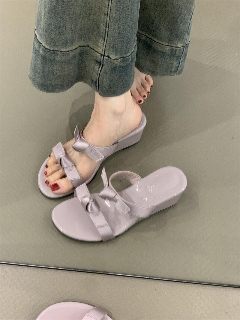 

Slope heel gentle evening breeze flip-flops summer 2025 French temperament elegant bow purple with skirt sandals 40