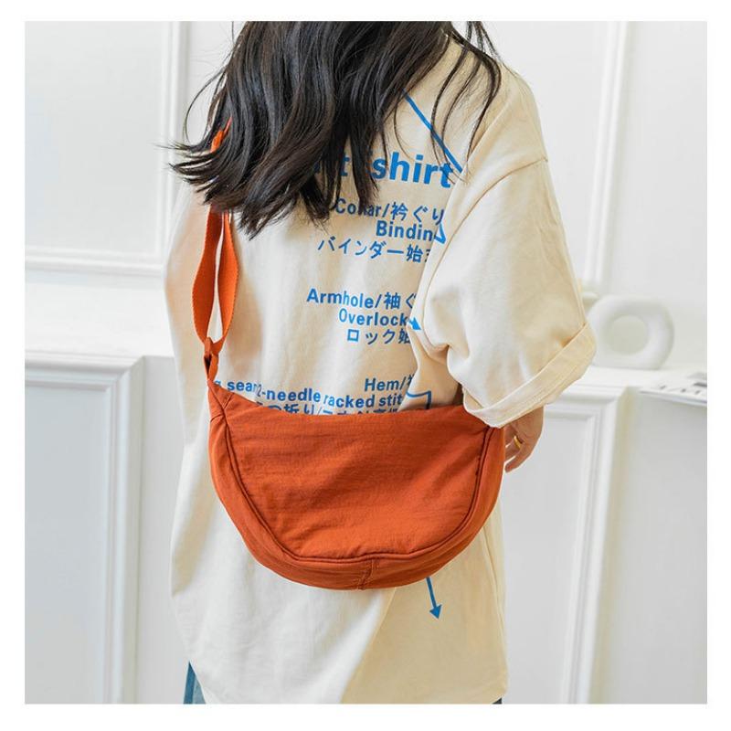 Casual Minimalist Crescent Zipper Shoulder Bag, All-Match Versatile Handbag For Daily Use, Sports Bag
