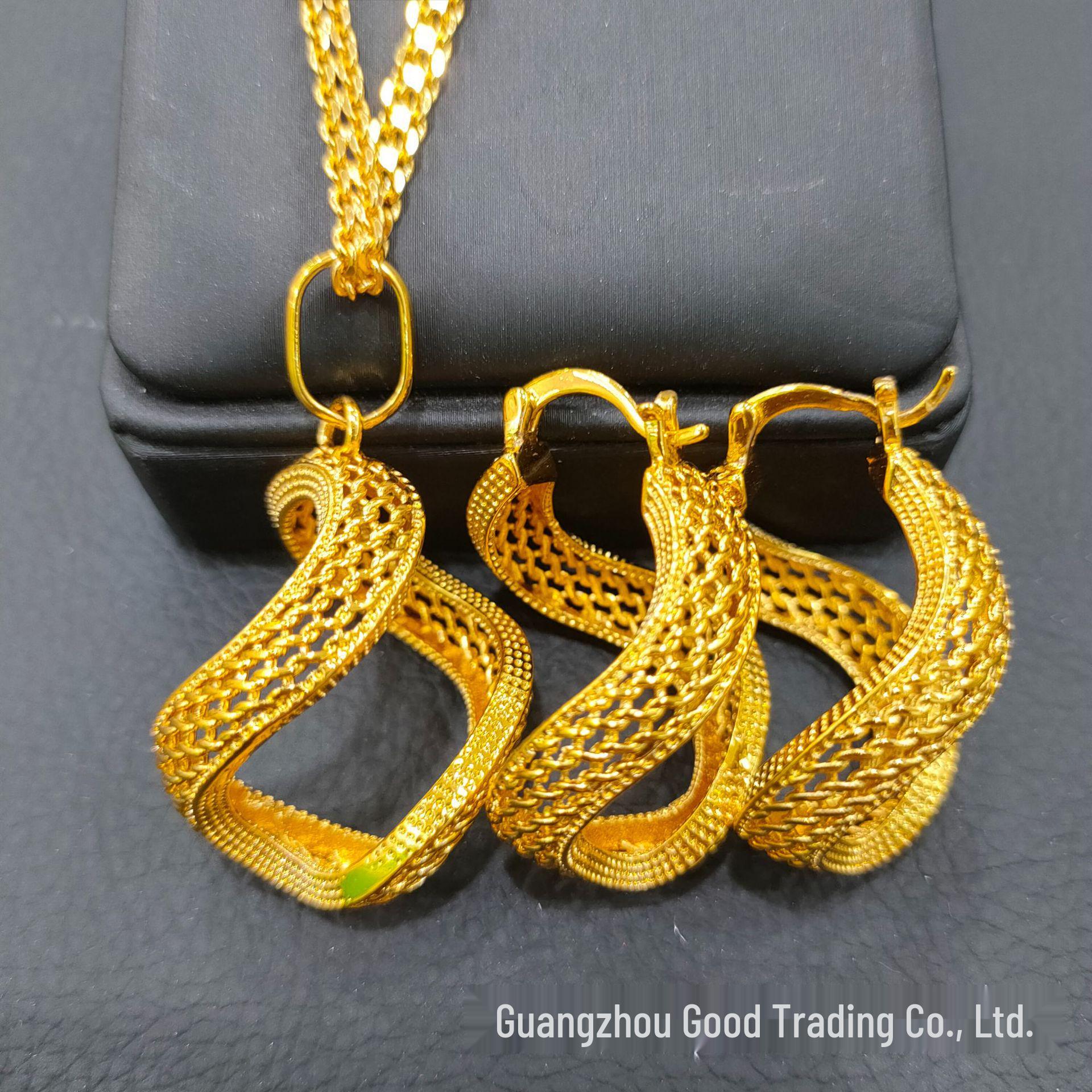 

Дубайская невеста Позолоченный 24К нерегулярный ювелирный набор: Ожерелье и серьги