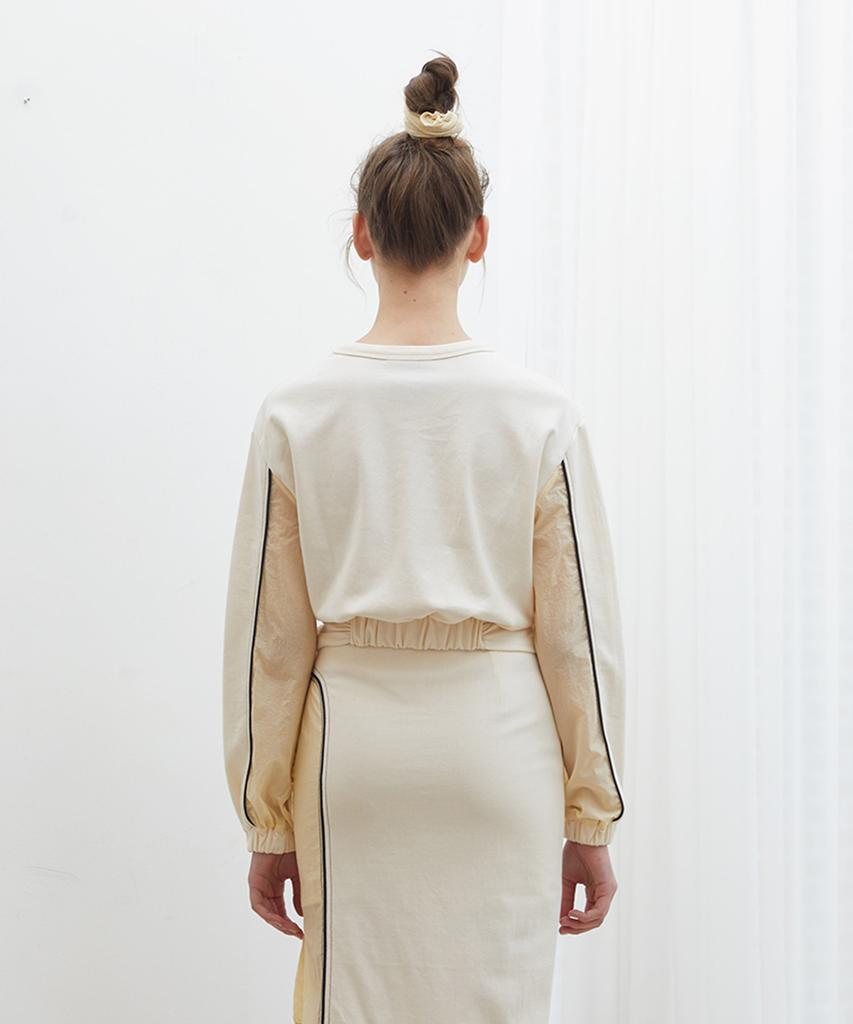 NEAR&DEAR Twist Detail Crop T-Shirt Ivory