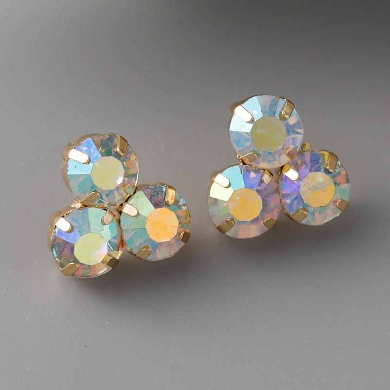 

Pinkdudu Vintage Glass Geometric Block Zircon Earrings Gradual Color Trendy Stud Earrings Women PD2357 белый