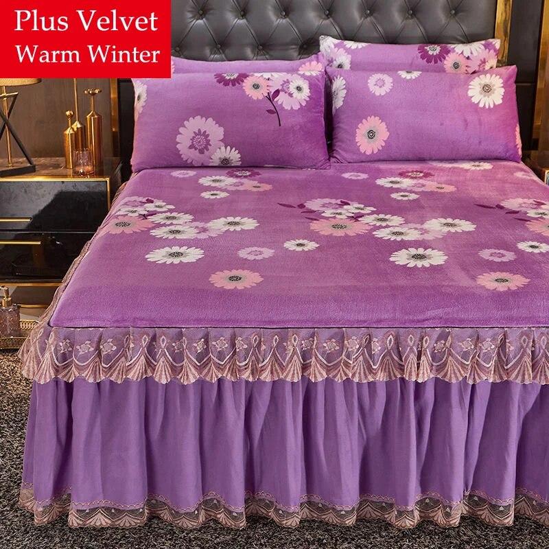 Warm Bed Skirt Crystal Velvet Thickened Bedspread Three Piece Set Flannel Bed Linens King Queen Size with Pillowcases