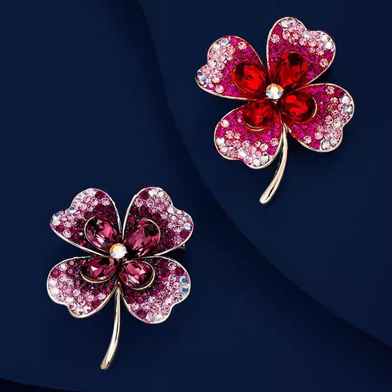 

Luxury Crystal Four-Leaf Clover Brooch: Elegant Women s Pin with Unique Design