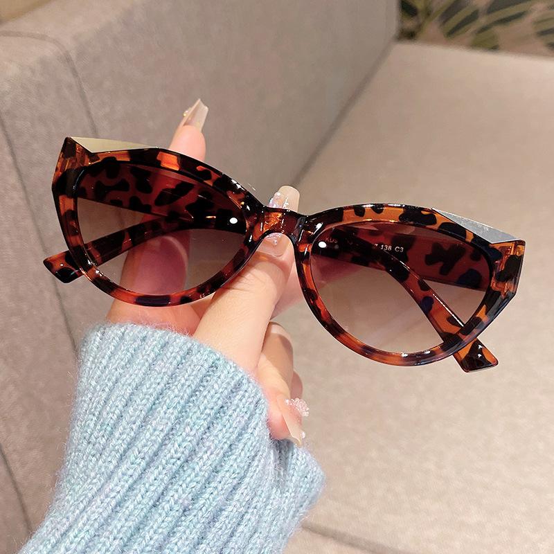 Cat Eye Shape Sunglasses Women European American Style Anti-glare Sun Glasses Women Holiday Travelling Men Sunglass