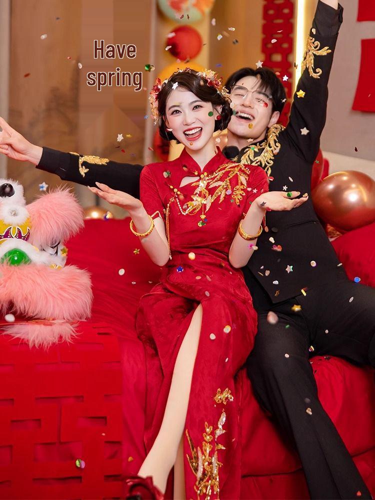 Neues chinesisches Stil Schlankmachendes Retro Rotes Cheongsam Kleid für Damen - Sommer Edition