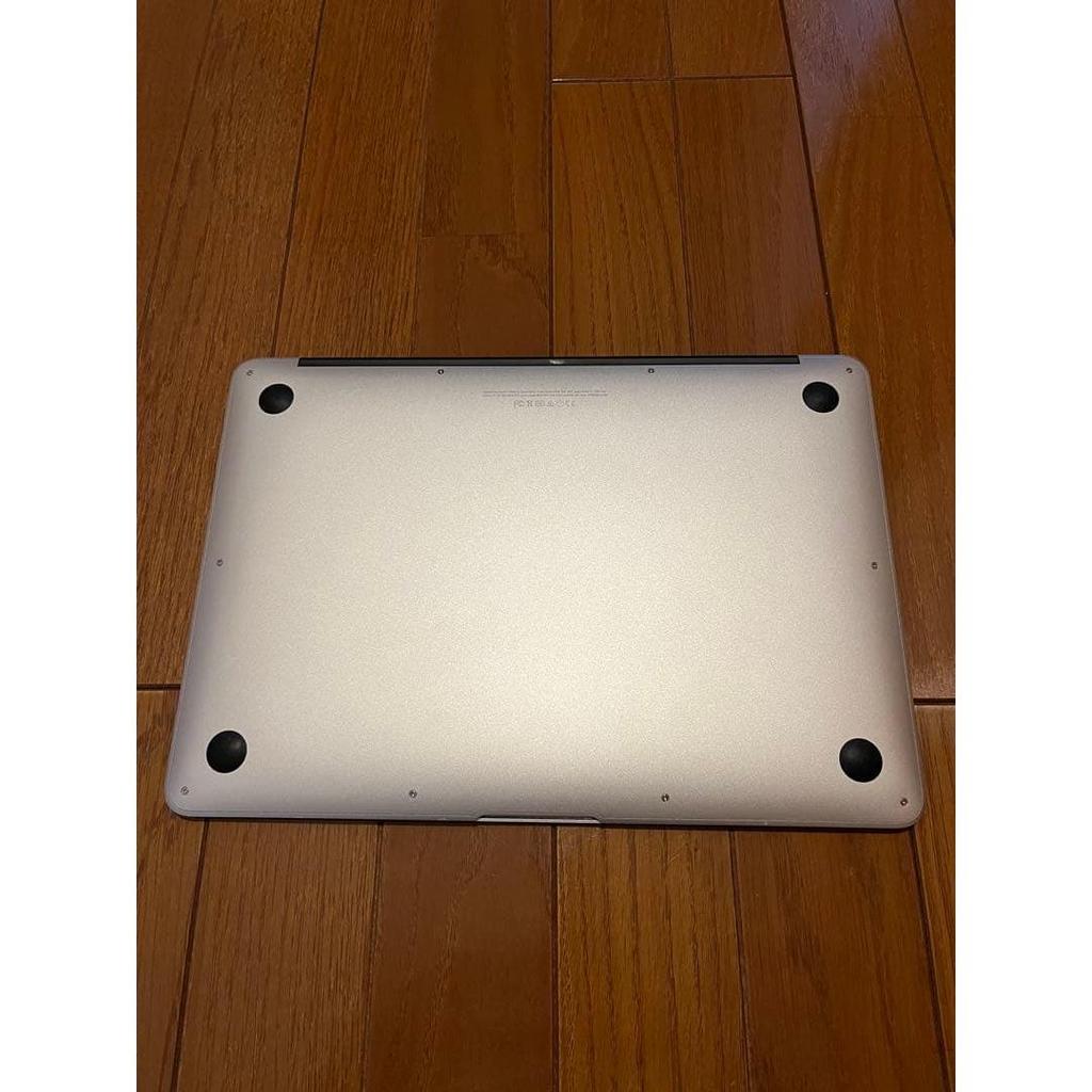 Used MacBook Air 13 inch 8GB128GB initialized with box