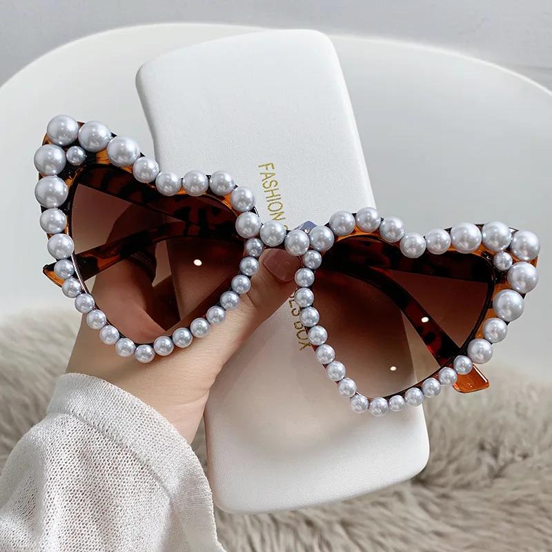 New in Luxury Shimmering Love Pearl Sun Glasses Women Heart Glasses Bling Fine Sunglasses Wedding Party