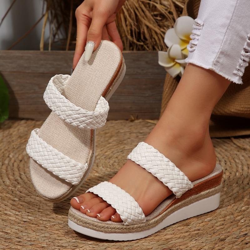 Large size slope heel cool slippers women's wear new round head woven word with casual thick-soled slippers