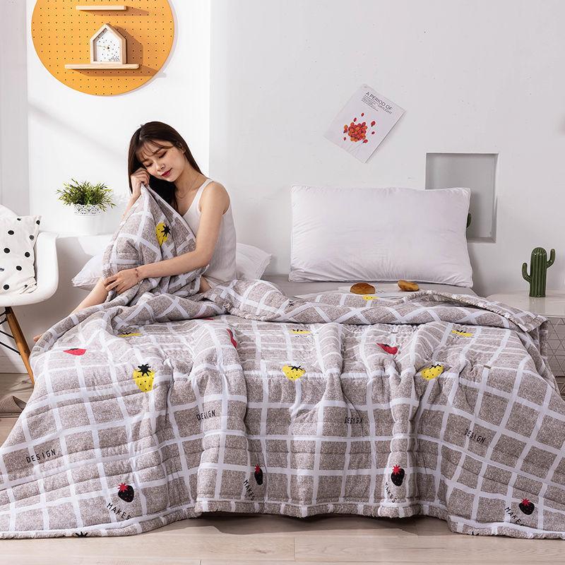Print Summer Cooling Quilt Lightweight Breathable Thin Bedspread Soft Washable Comforter for Bedroom, Sofa, Dorm, All-Season Use
