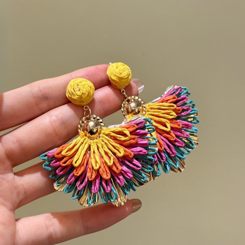 Steel needle raffia fan pendant earrings seaside vacation style temperament earrings niche high-end versatile earrings women