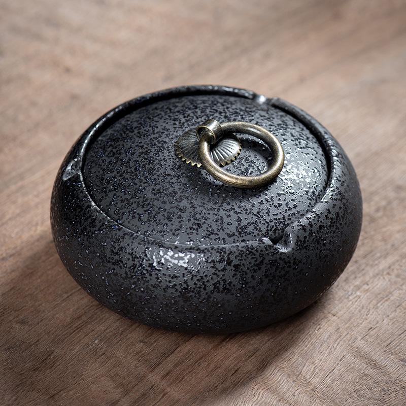 Lidded Ashtray: Fly-Free, Stylish, Creative Trend for Cute Girl's Living Room