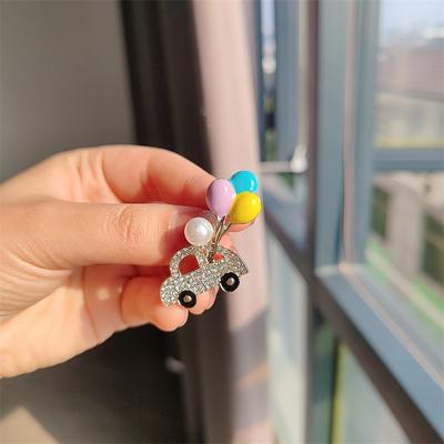 Japanische frische Ballon-Pickup-Truck-Brosche, süße, exquisite Anzug-Corsage, personalisierte, trendige Anstecknadel, Kragennadel, Anti-Licht-Schnalle