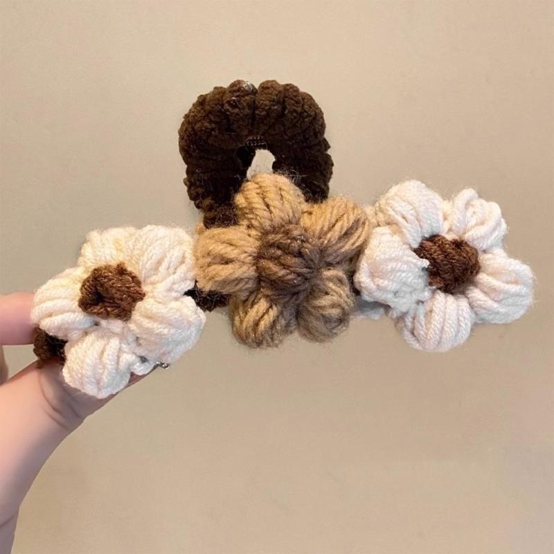 Soft and Durable Brown Knitted Flower Hairpin Stylish Hair Decoration Vintage Crab Hair Clip Simple Hairpin Accessory