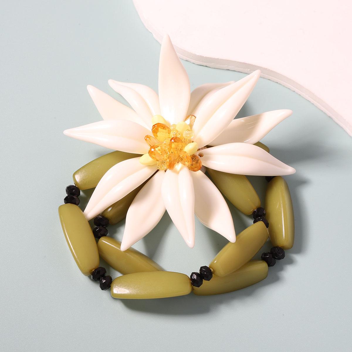 

Fashionable Exaggerated Temperament White Resin Large Flower Bracelet Pendant Double-layer Stacked Beads Bracelet Femme 21cm