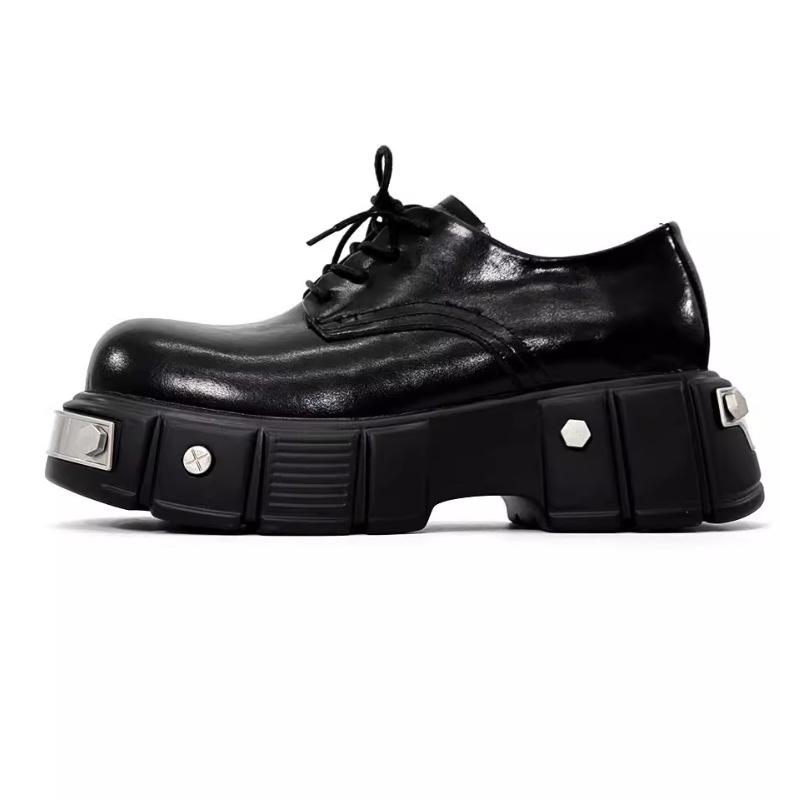 

2024 Европейская и Американская тенденция тяжелой промышленности Обувь из коровьей кожи с металлическими заклепками 48