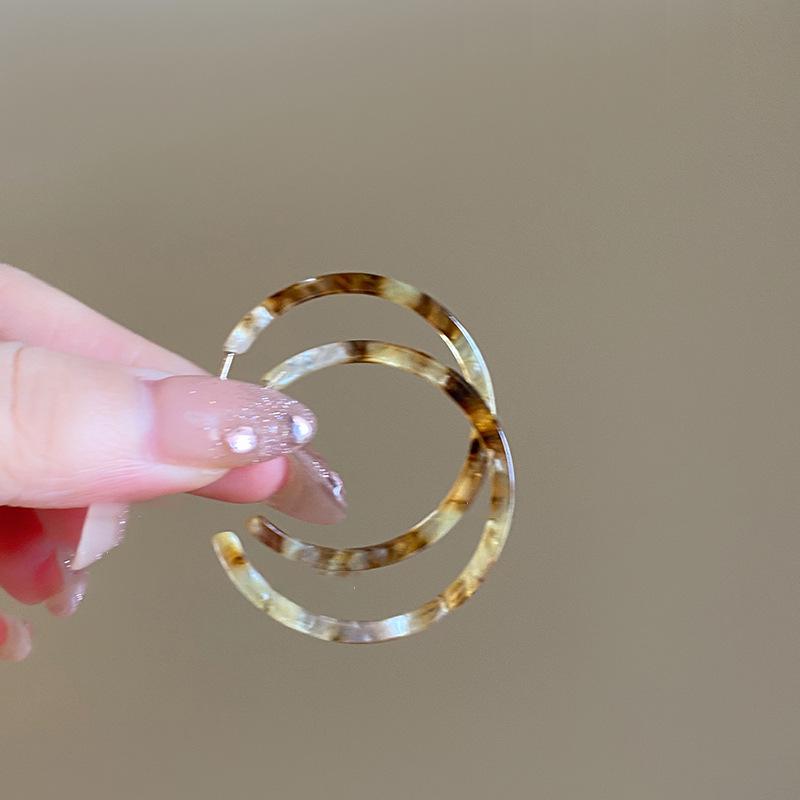 2025 Trendy Large Earrings: Simple, Cool, Versatile - Perfect for Round Faces