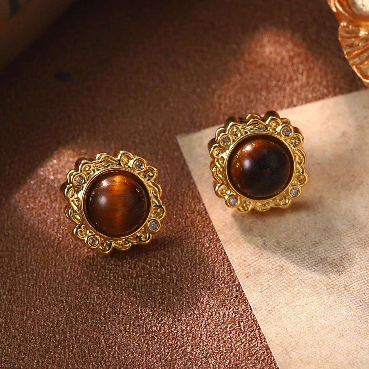 

Retro enamel flower medieval temperament European and American high sense zircon light luxury earrings French