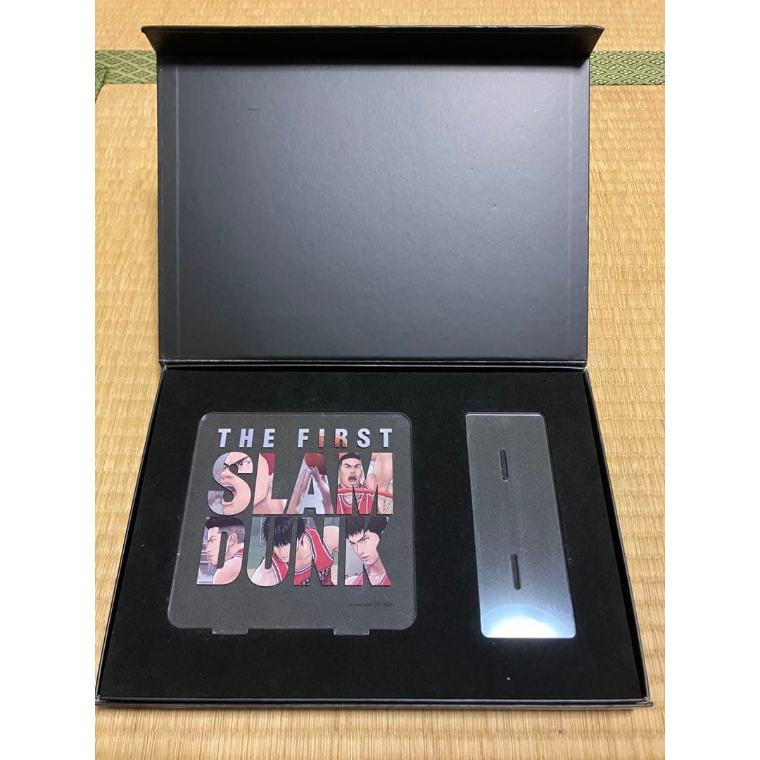 Used THE FIRST SLAM DUNK acrylic stand & can badge set