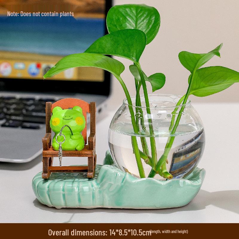 Frog-Themed Hydroponic Vase for Office Decoration