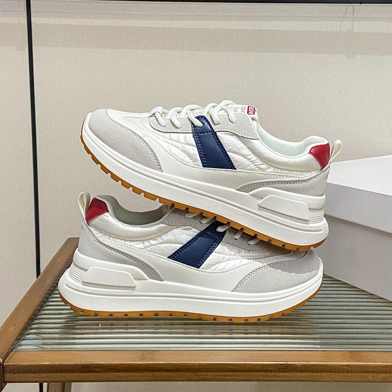 

2025 little white shoes women s spring new Korean version ins female students leisure sports versatile board shoes street shot K6906 40