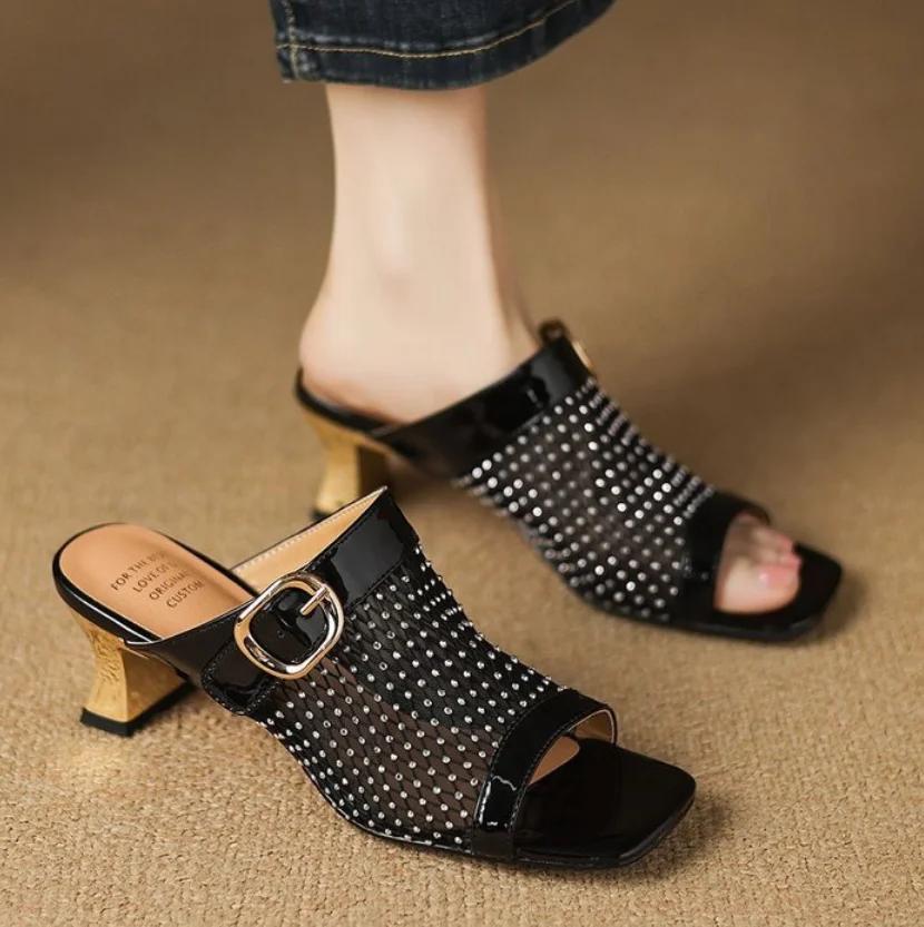 Fashion 2025 Summer Chanclas Mules Breathable Women Slippers Round Toe Strange Style Microfiber Lace Slippers Cover Toe Women Flip Flops