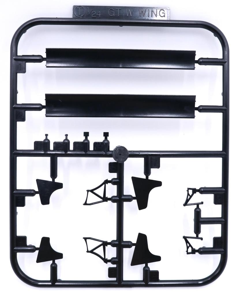 Inch Up Series 333 Spoon Integra Type R Plastic Model 1/24 No. (DC2) (with GT/W Wing)