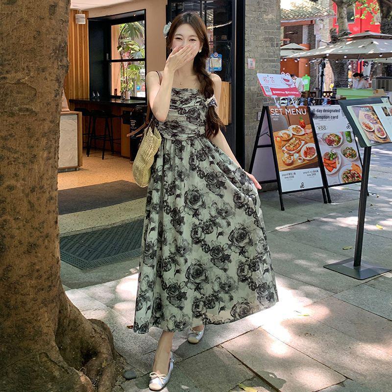

Tea Break French Ink Floral Spaghetti Strap Dress: Women s Waist-Slimming Retro Summer Design. Double Extra Large