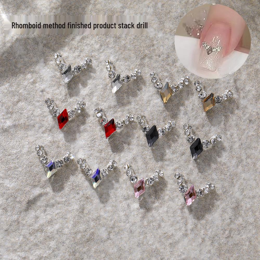 

New Diamond French Necklace Manicure: Super Sparkly Rhinestone Ball Nail Art Decorations