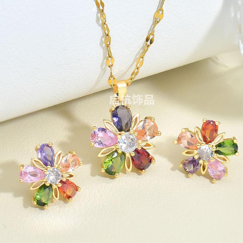 

Ожерелье в виде пятилепесткового цветка в ретро этническом стиле, универсальная женская цепочка на ключицу, инкрустированная разноцветным цирконом, изысканная подвеска