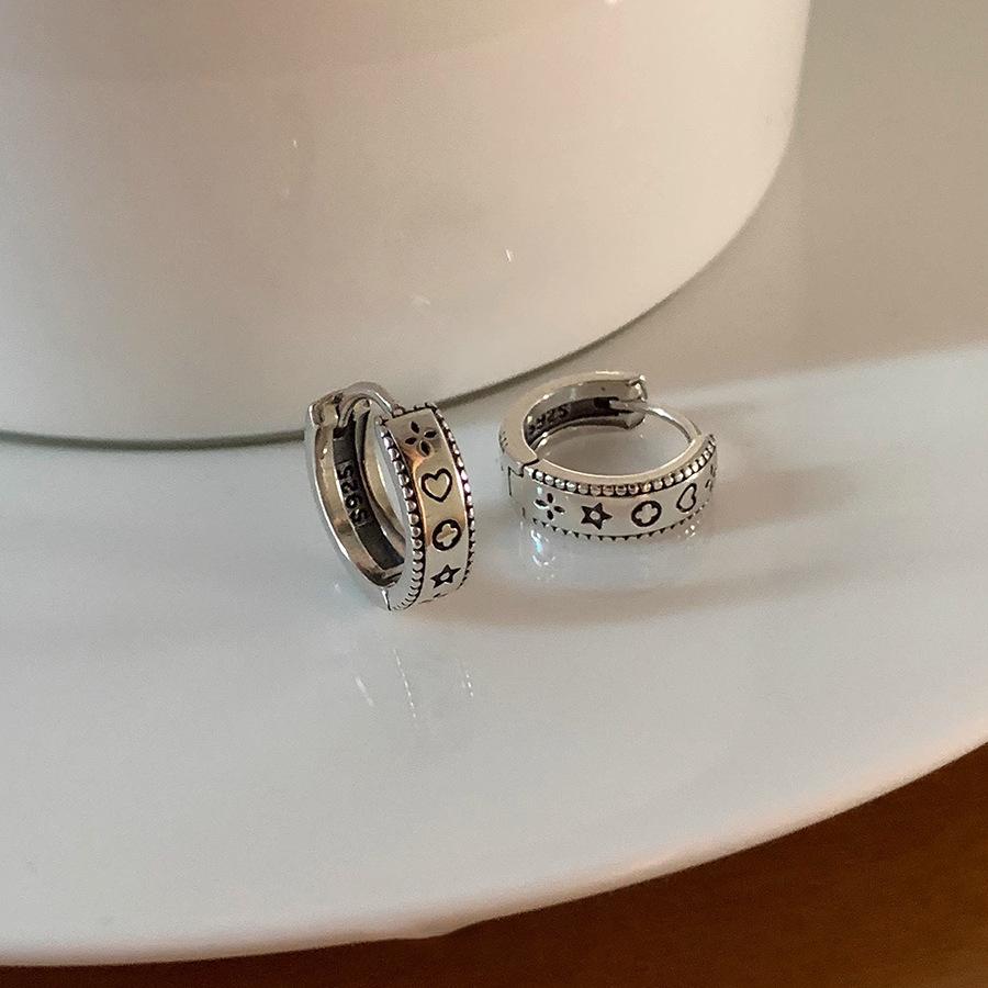 

Love Heart Stars Cross Pattern Circle Earrings Female Niche Design Retro Fashionable Earrings Affordable Dainty Earrings Daily Wear Gift for Women