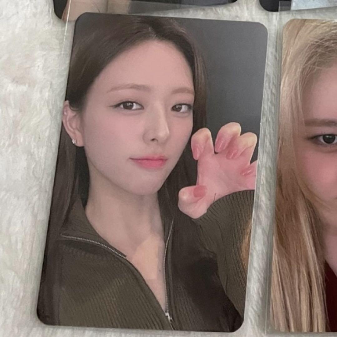 

[USED] ITZY Yuna GOLD MusicPlant Limited Pre-order Bonus Trading Card