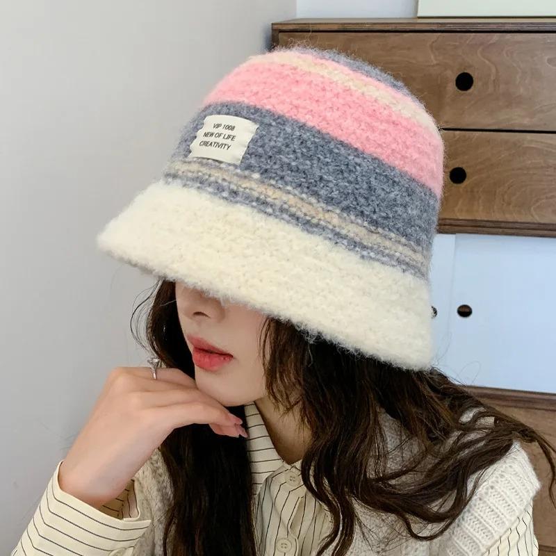 

Зимние плюшевые панамы для женщин, цветные полосатые рыболовные шапки с надписями и надписями, корейские винтажные вязаные шапки для ушей one size серый