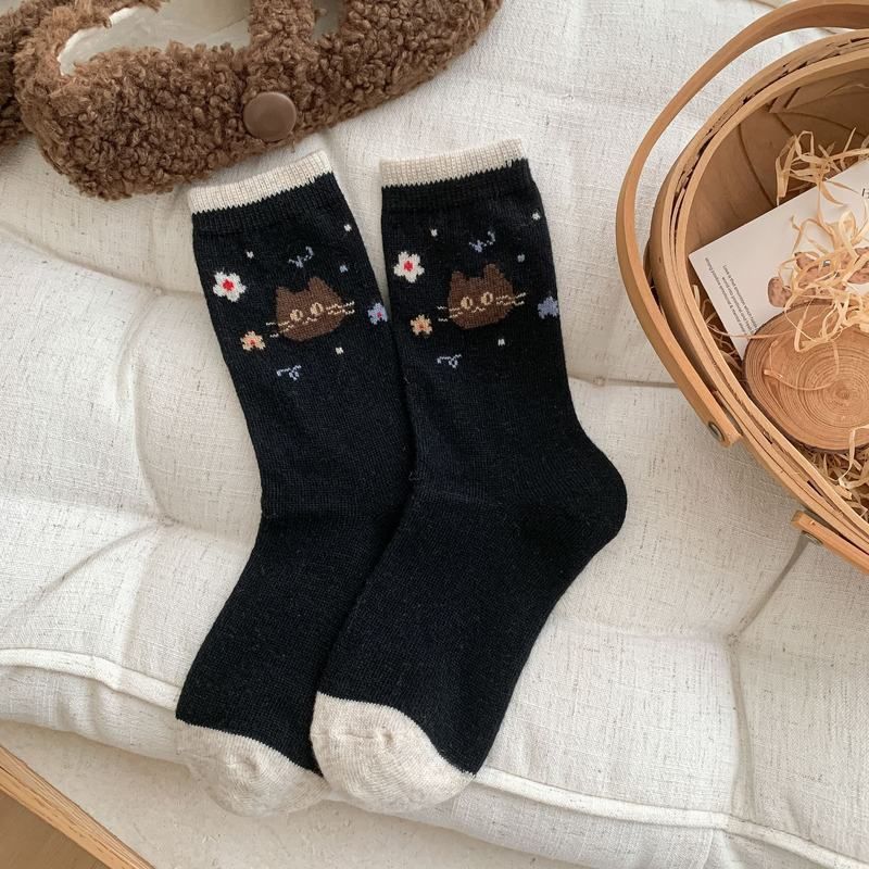 Autumn And Winter Cute Cat Cartoon Design Sense Of Tube Socks Female Korean Ins Outer Wear Boneless Pile Socks Versatile Cotton Socks
