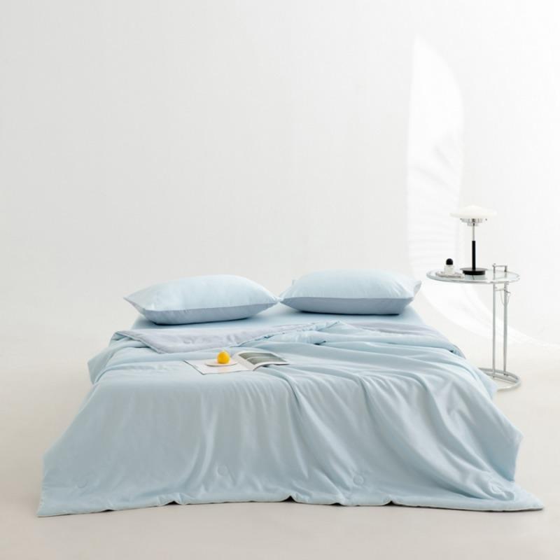 New Hot-selling Class A Skin-friendly and Ice-feeling Lyocell Tencel Fiber Summer Cool Quilt Double Color Quilt for Summer