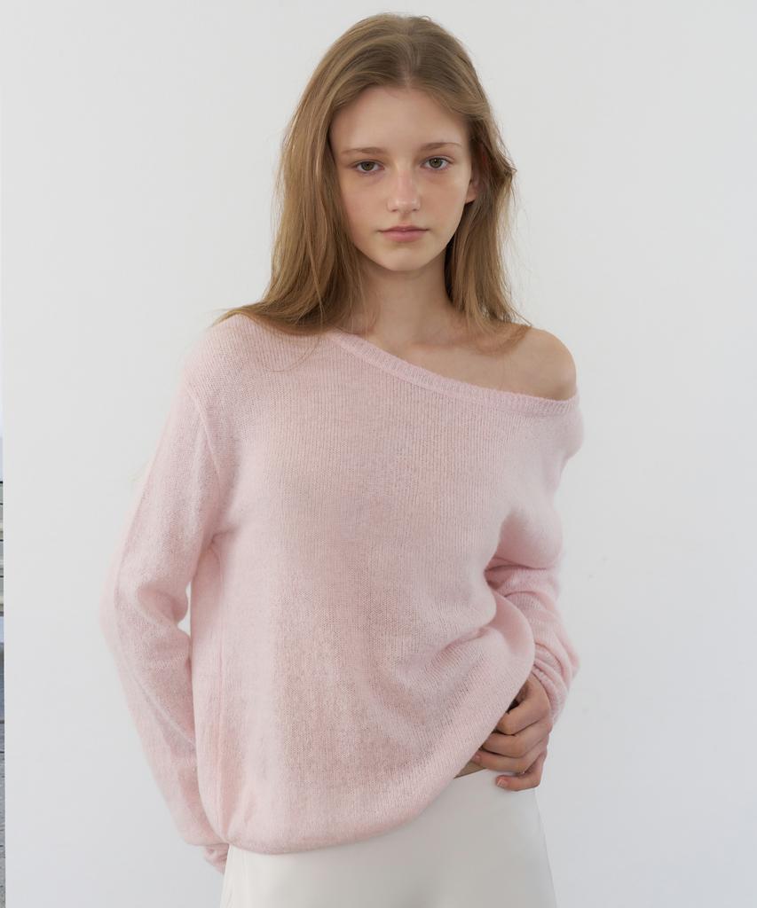 LETTERA Soft Curve Off-Shoulder Knit