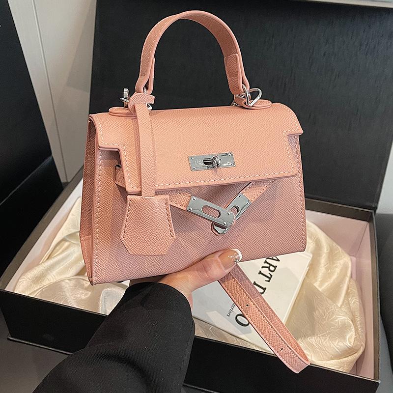 

Women s bag 2025 new trendy high-end fashion summer versatile crossbody bag Internet celebrity popular hand-held small square bag розовый