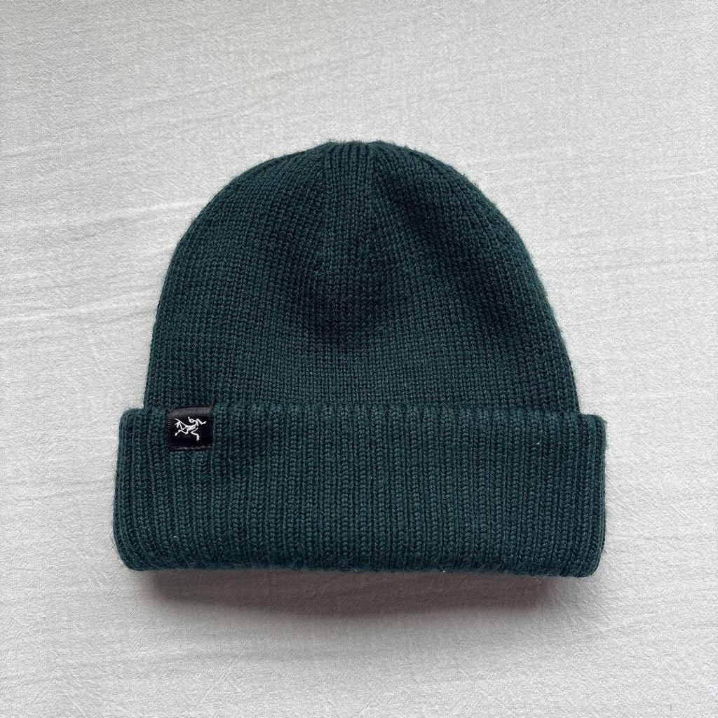 Used Arc'teryx dark green knit hat