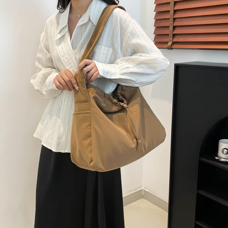 Leisure Large Capacity Bag, Women's New Fashionable Nylon Cloth Shoulder Crossbody Bag, Simple Commuting Tote Bag